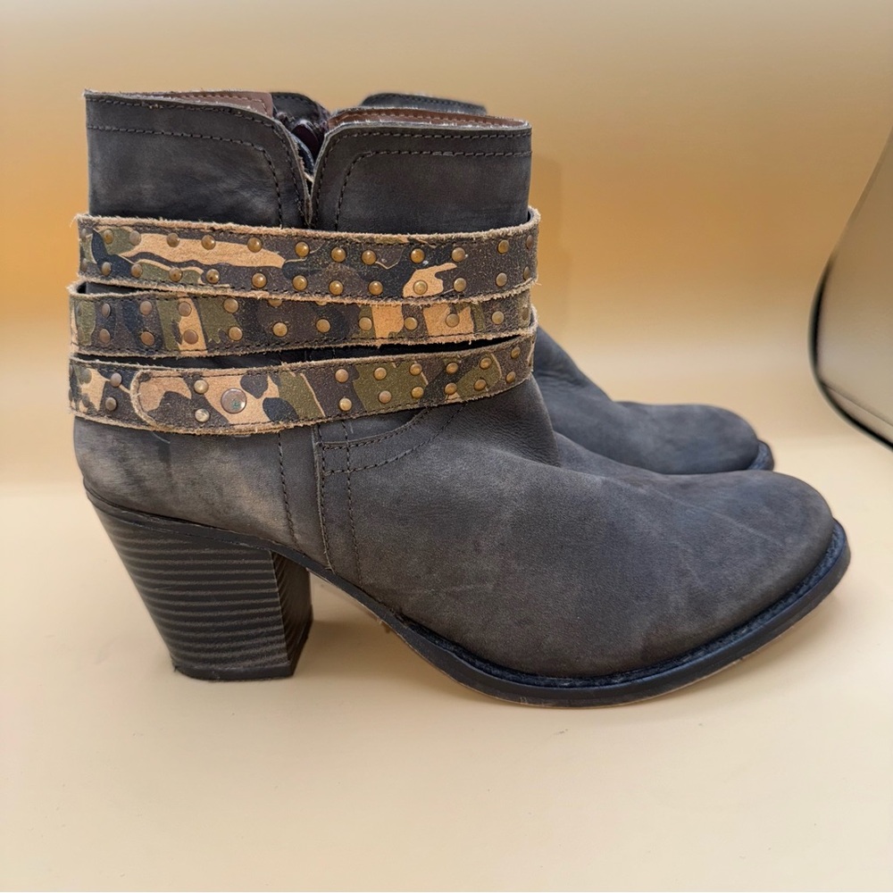 Dingo DI6808 Brown/Gray/Camo Leather Ankle Boots, Women’s Size 8,‎ EUC